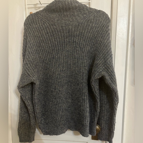 Blue and gold sweater - Picture 4 of 5